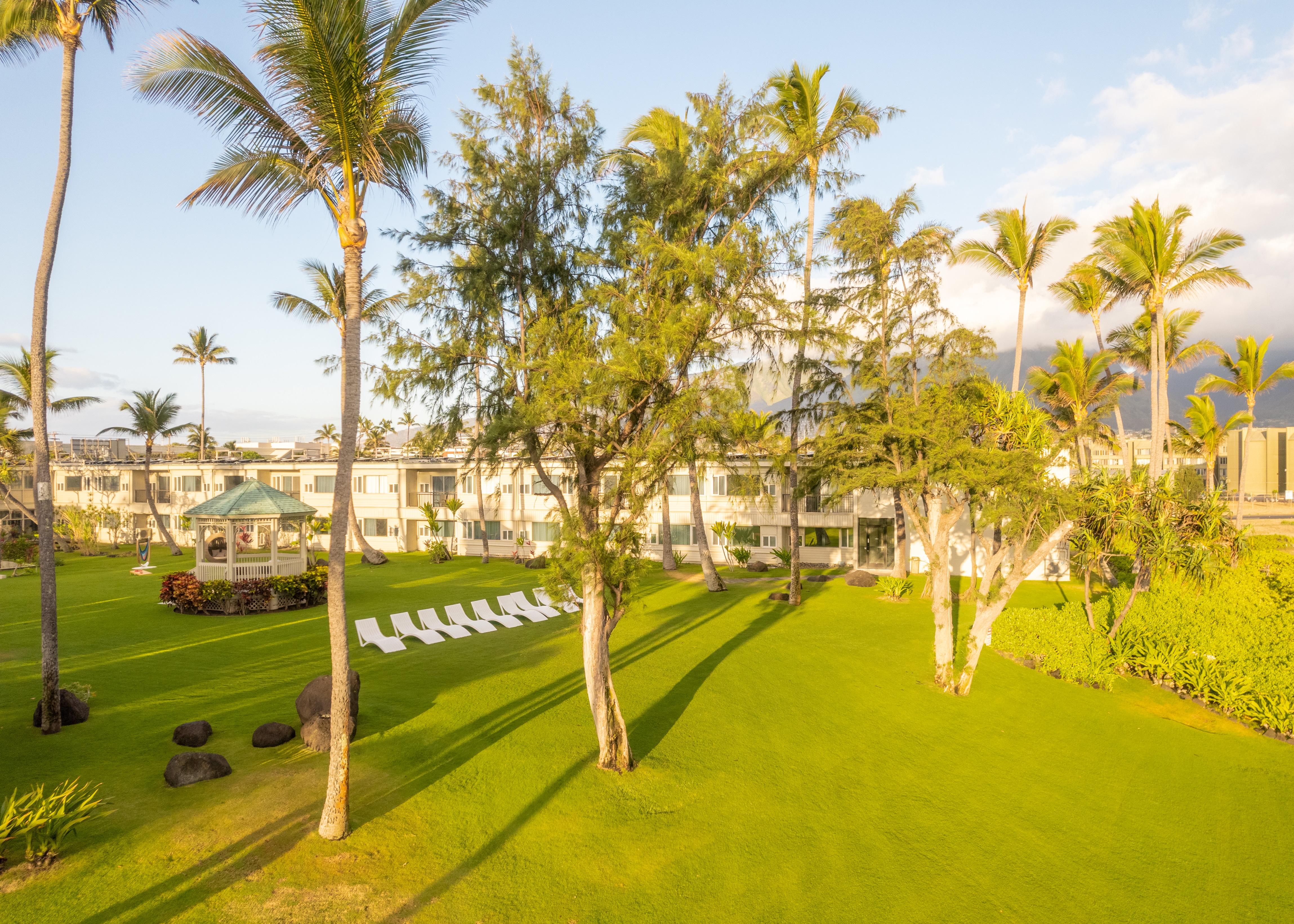 Maui Beach Hotel Kahului Exterior photo