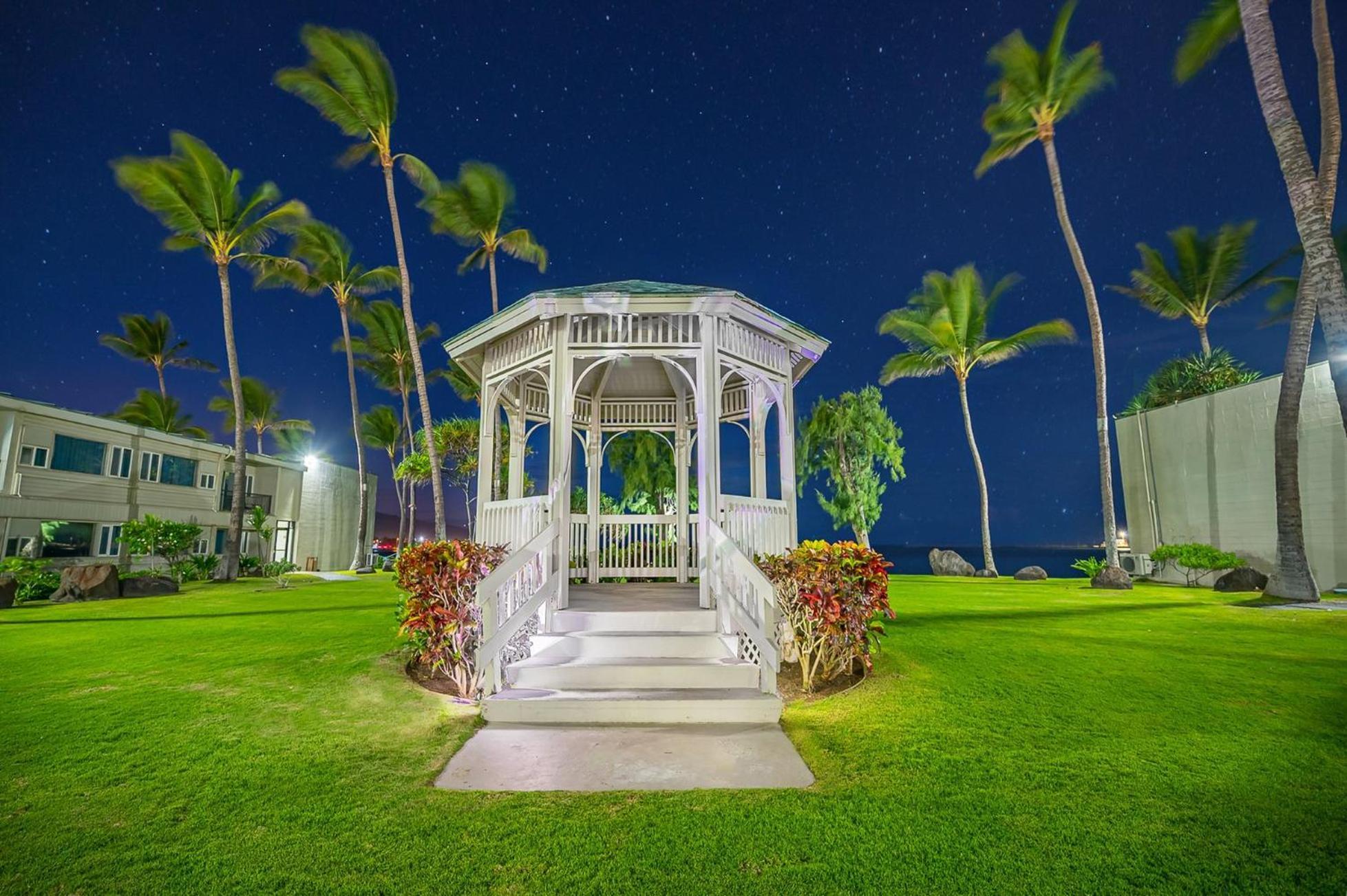 Maui Beach Hotel Kahului Exterior photo